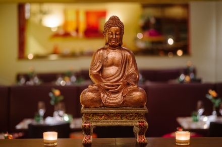 Restaurant Nirvana :: Buddha Statue